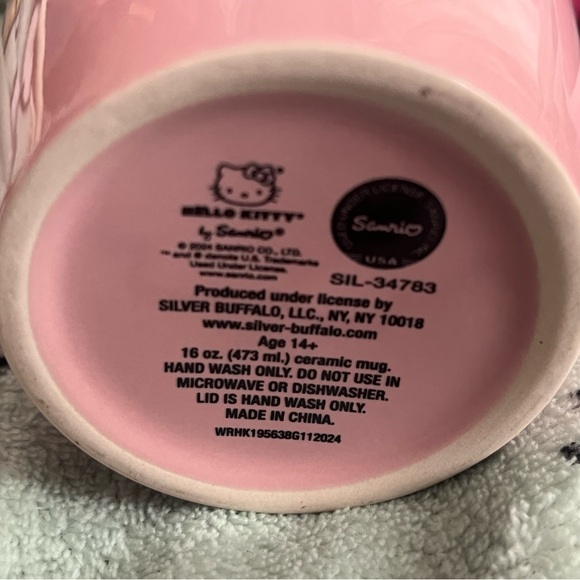 Hello Kitty Valentine’s Day Pink Ceramic Large Mug with Lid NEW NWT - Picture 6 of 6